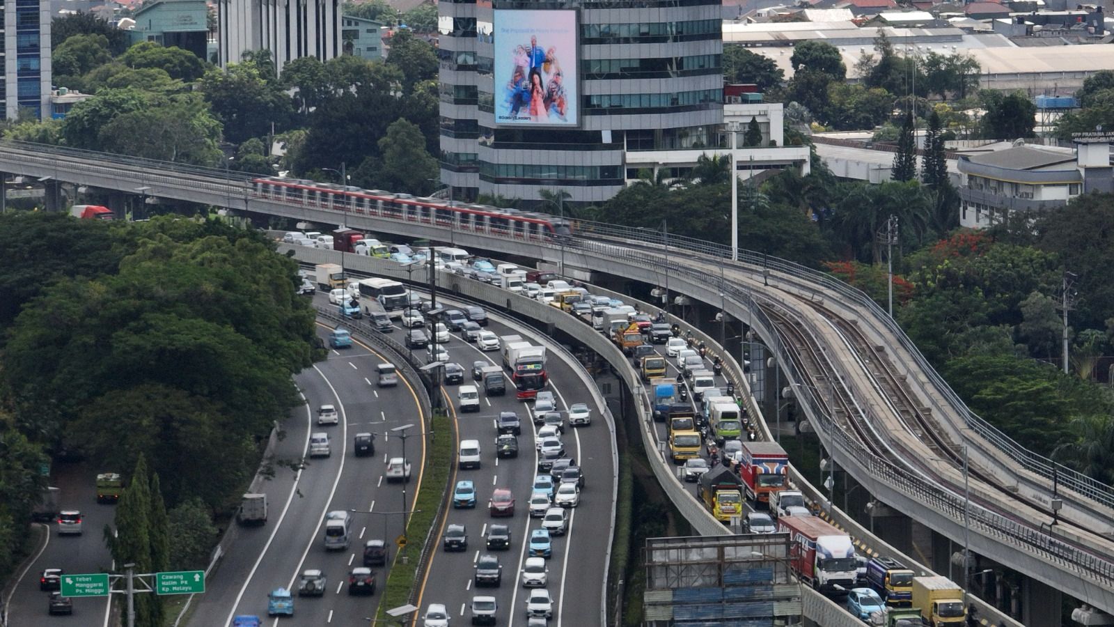 LRT Jakarta: Dari Asian Games hingga Jadi Transportasi Andalan Masyarakat
