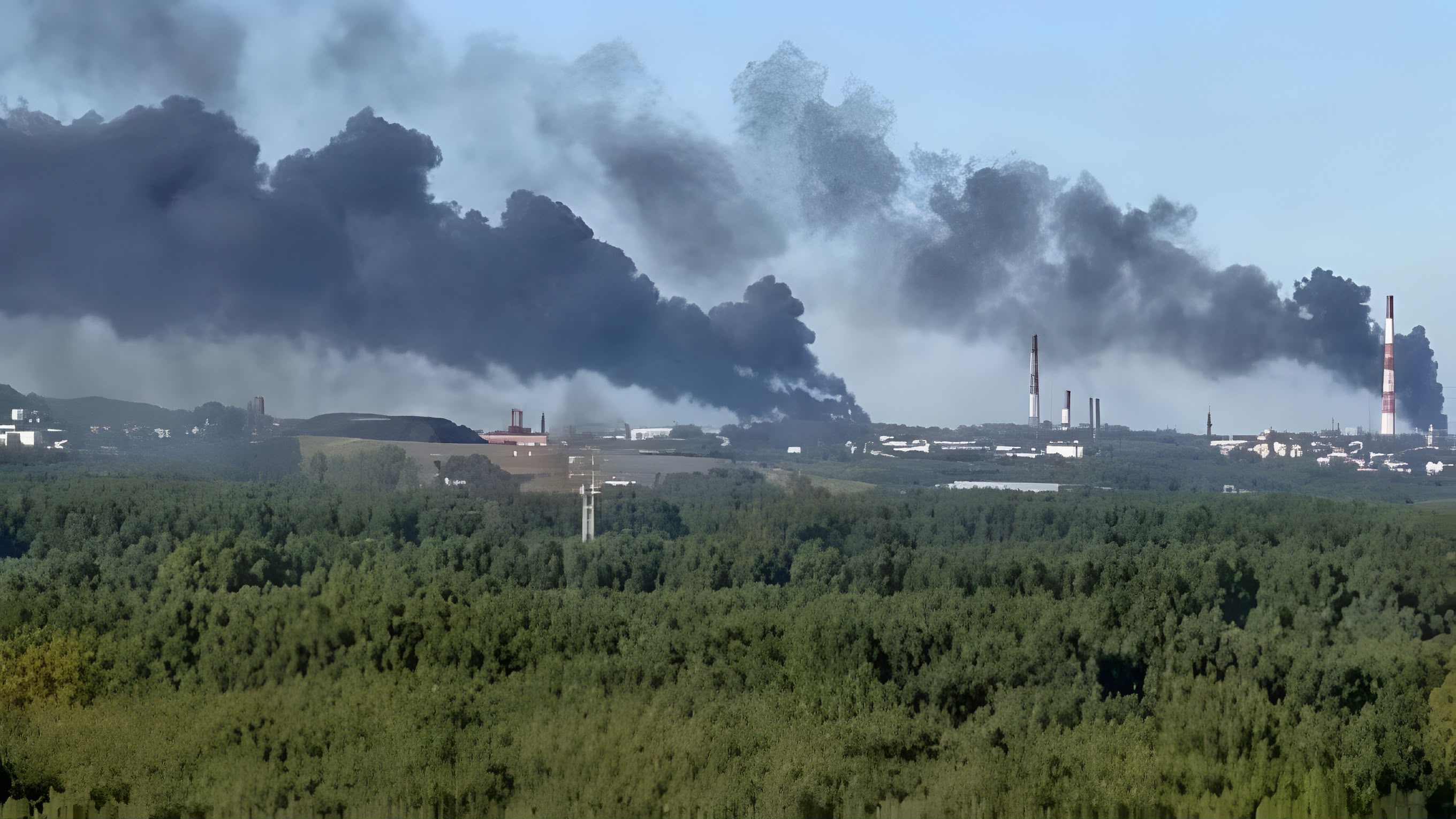 Serangan Drone Ukraina Hantam Kilang Minyak Rusia, Satu Orang Tewas