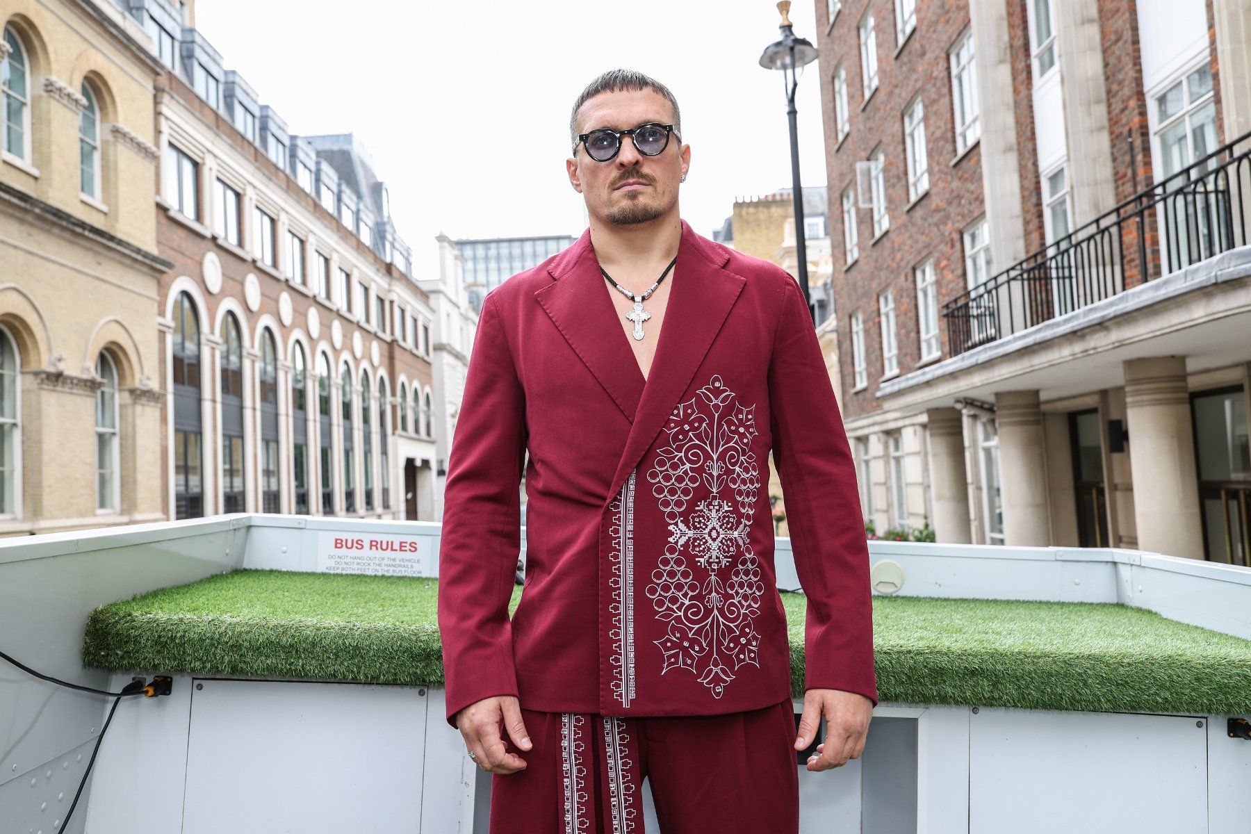 Usyk Ancam Pensiun dan Ultimatum WBC: Tawarkan Bisnis Serius atau Sabuk Dikembalikan
