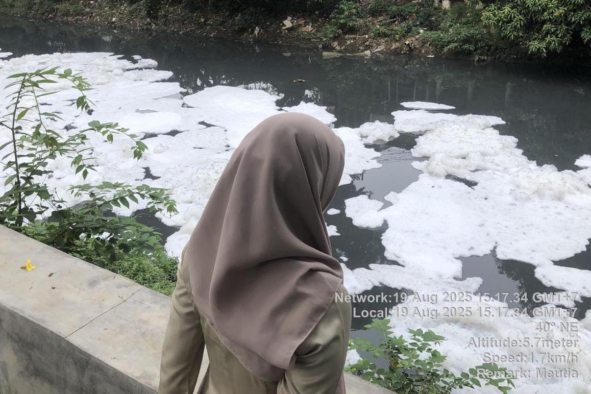 Dinas LH DKI Ungkap Busa yang Muncul di Kali Sunter Berasal dari Situ ...